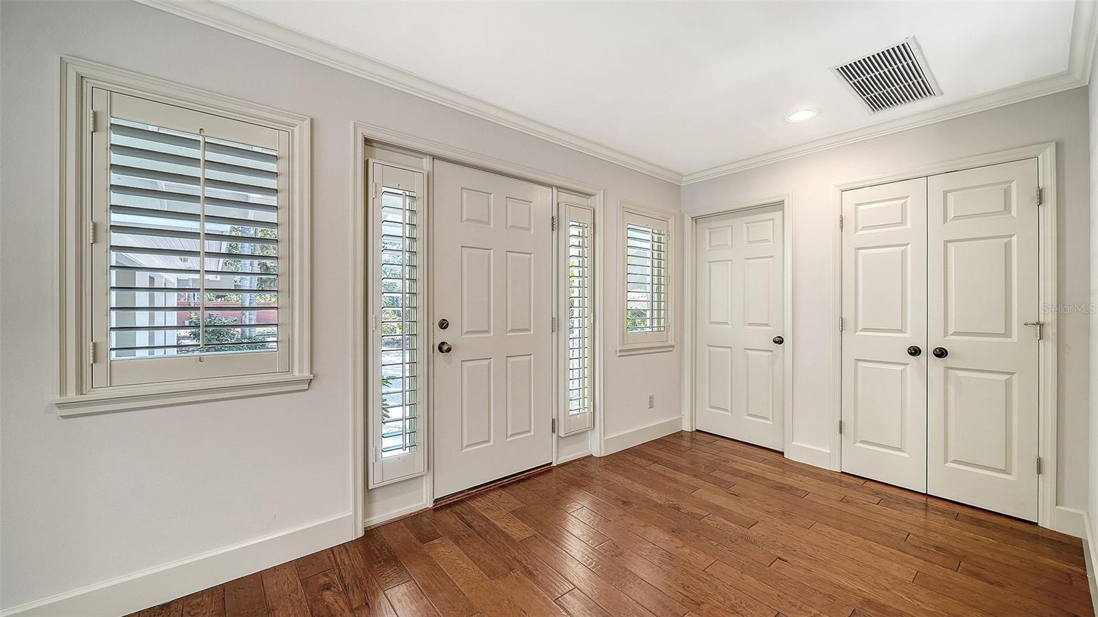1695 HYDE PARK ST — photo 11