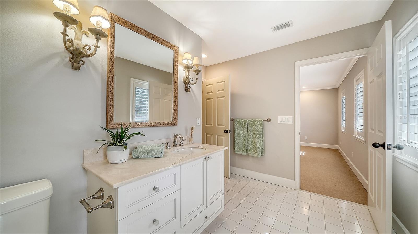 1695 HYDE PARK ST — photo 45