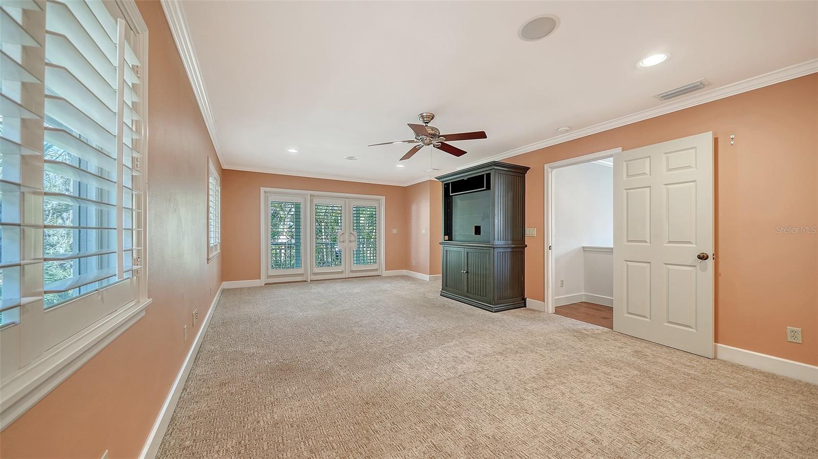 1695 HYDE PARK ST — photo 31