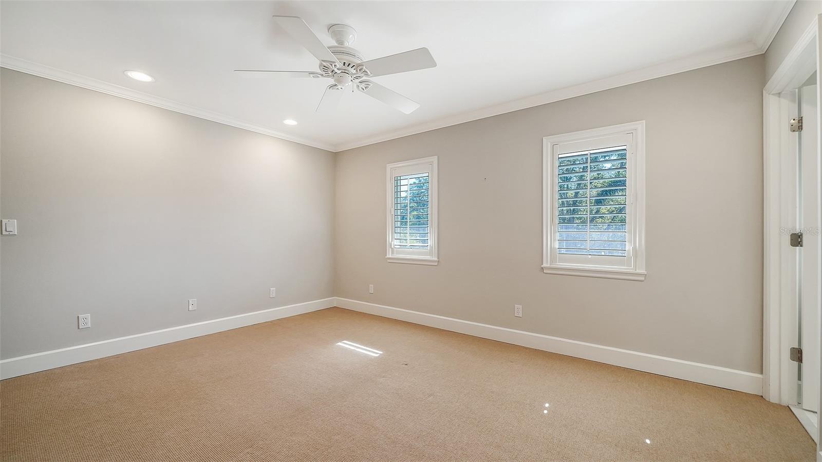 1695 HYDE PARK ST — photo 47