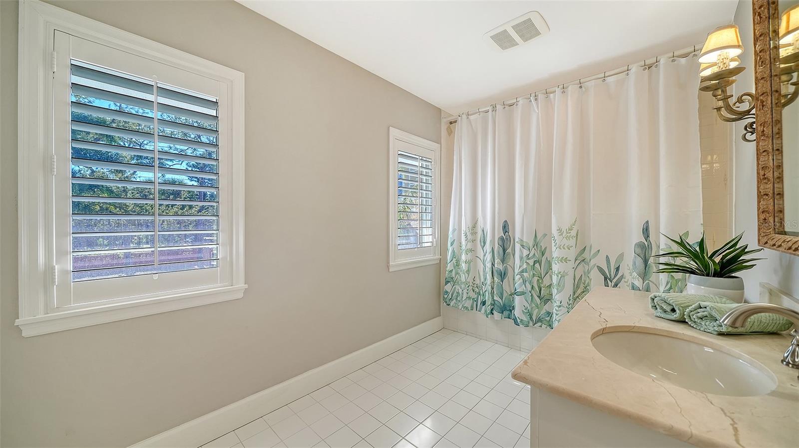 1695 HYDE PARK ST — photo 44