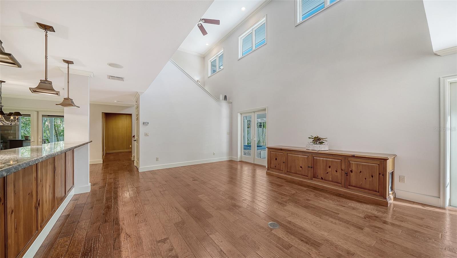 1695 HYDE PARK ST — photo 14