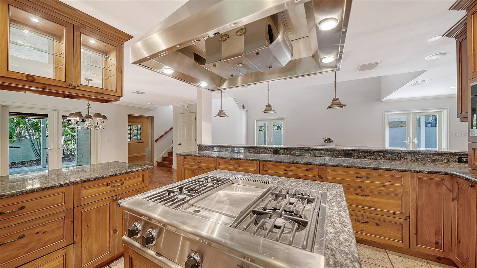 1695 HYDE PARK ST — photo 21