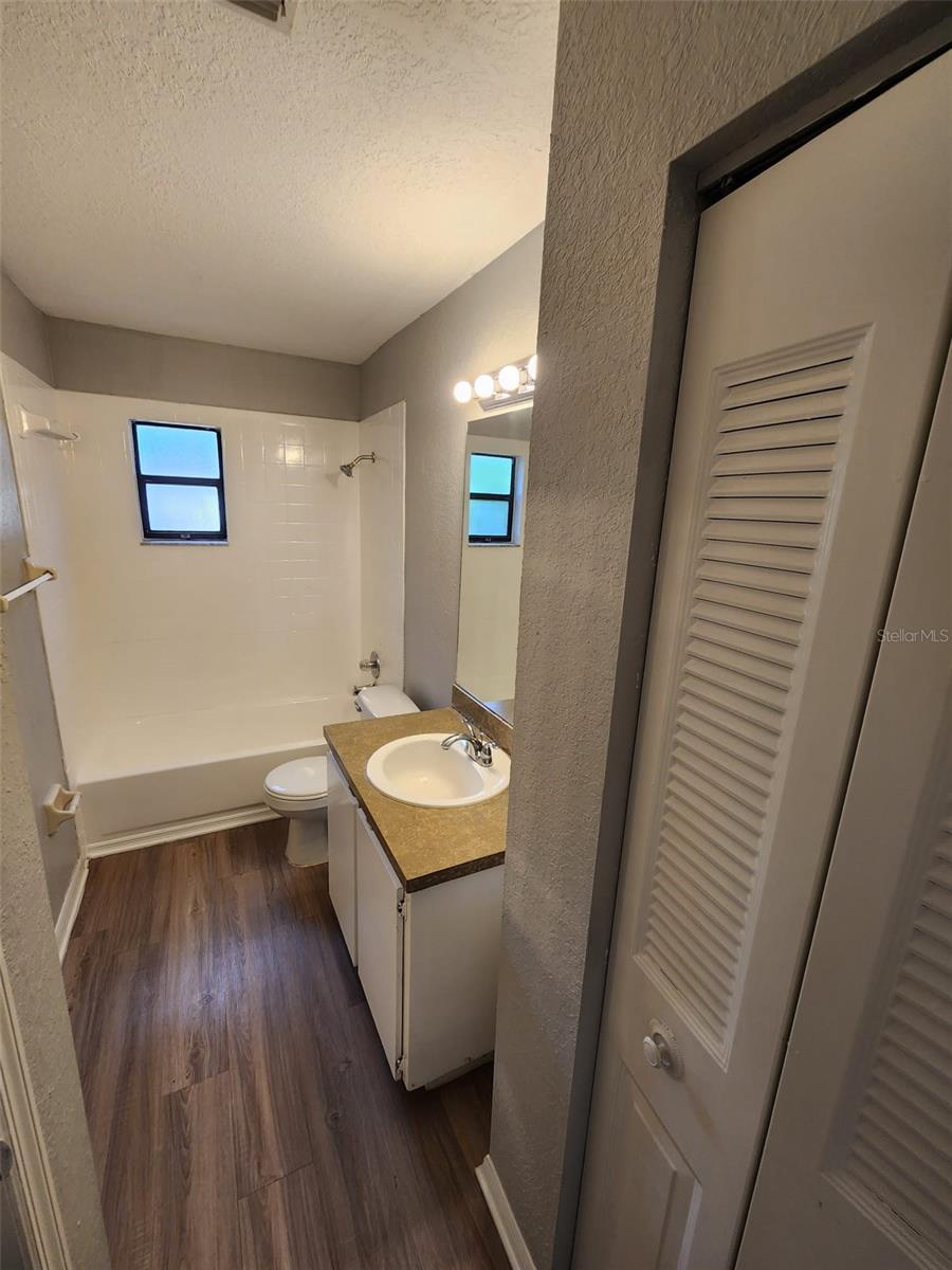 9563 LYNN LN #B — photo 13