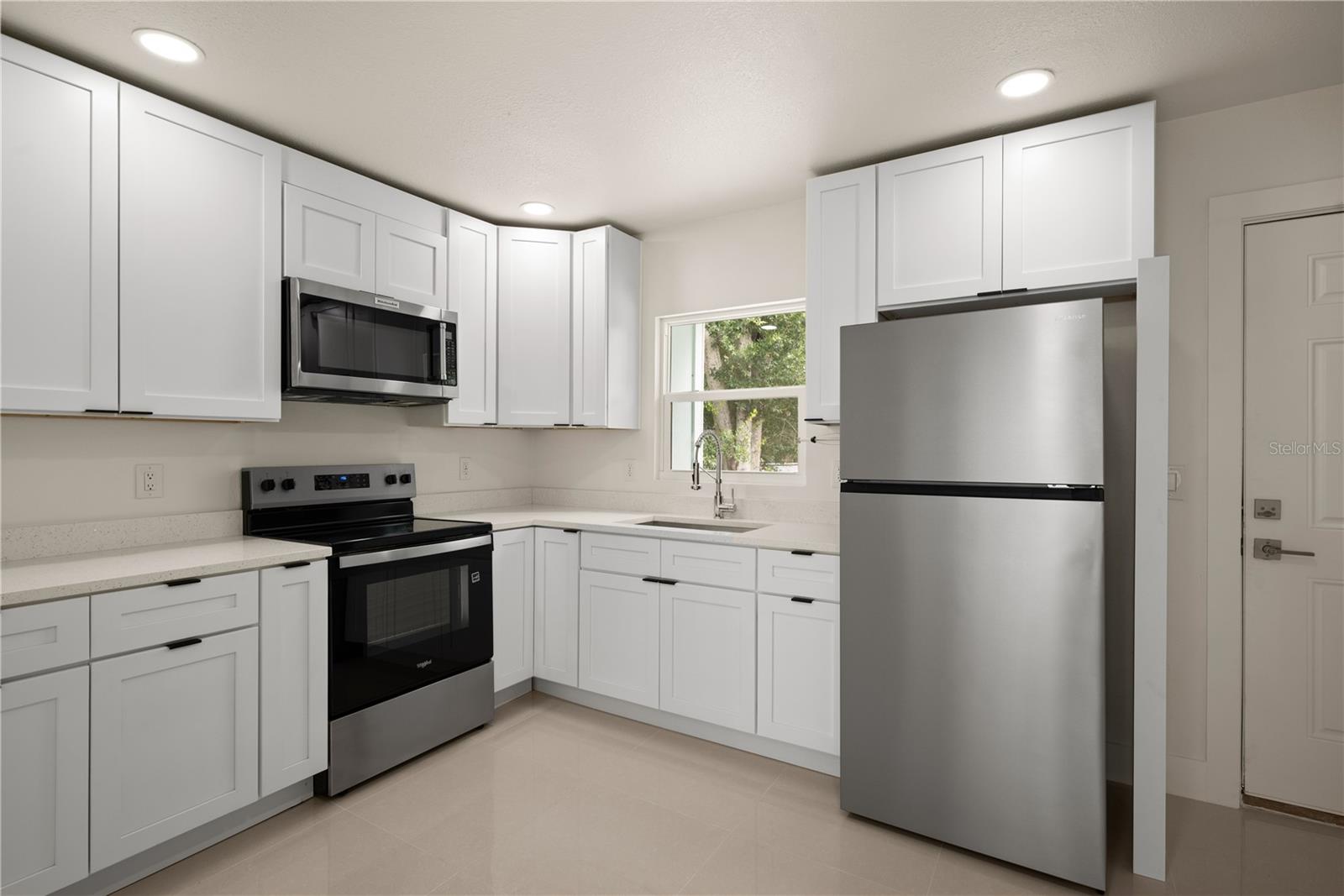 607 N OSCEOLA AVE #C — photo 2