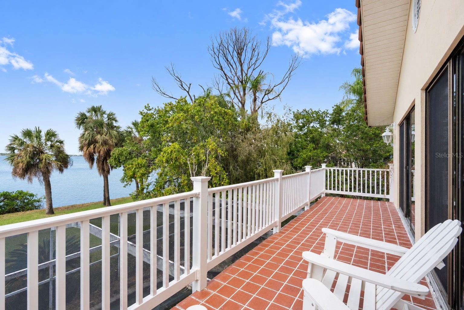 600 SHORE DR E — photo 34