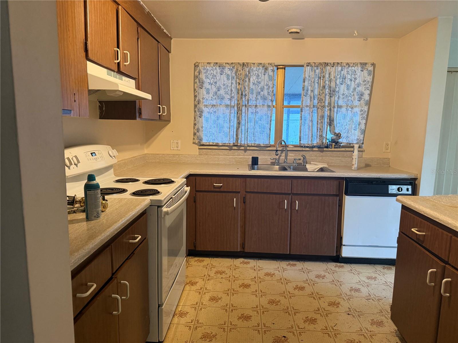 6810 EDEN LN — photo 2