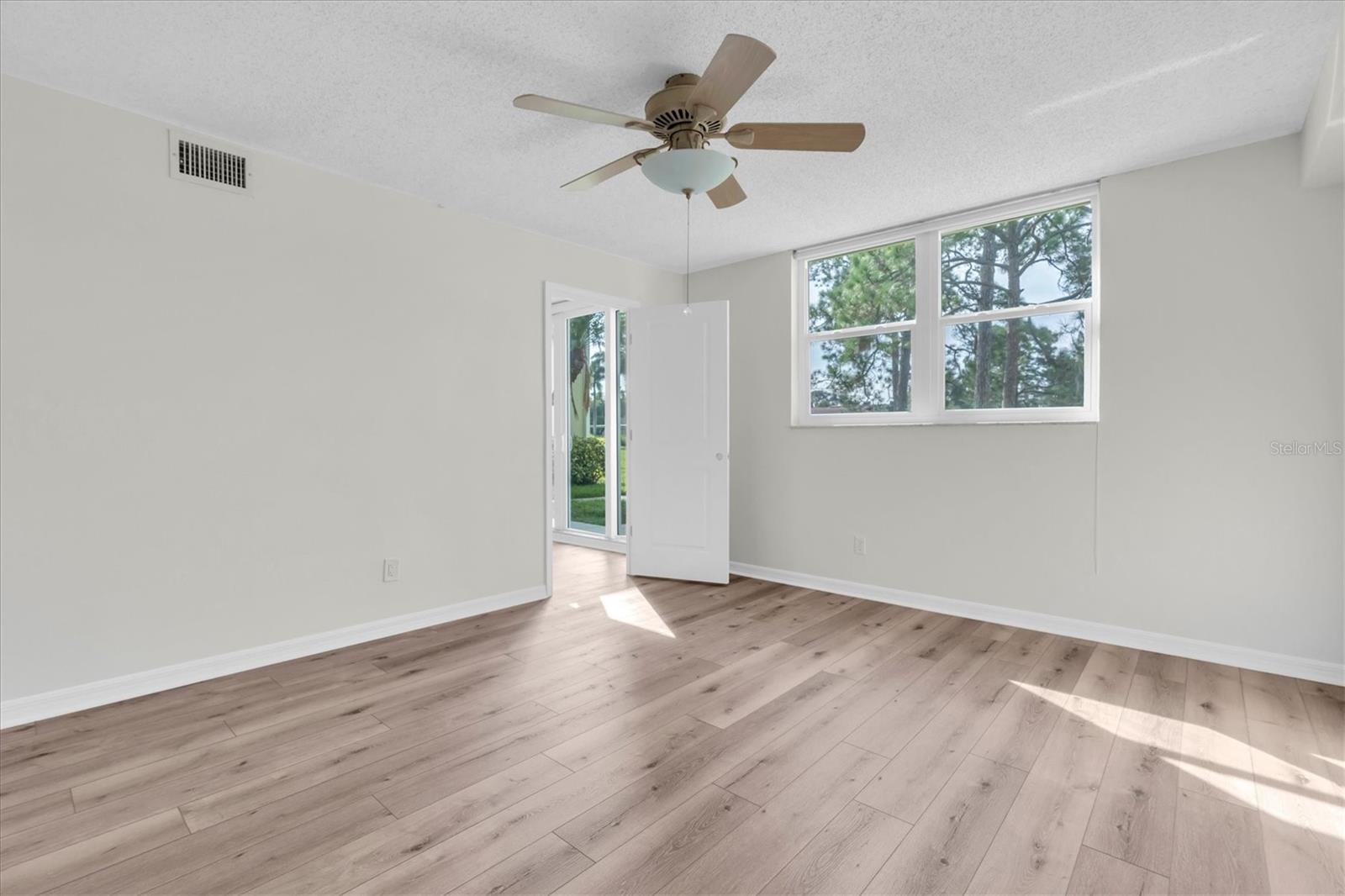 4885 1ST ST NE #106 — photo 31