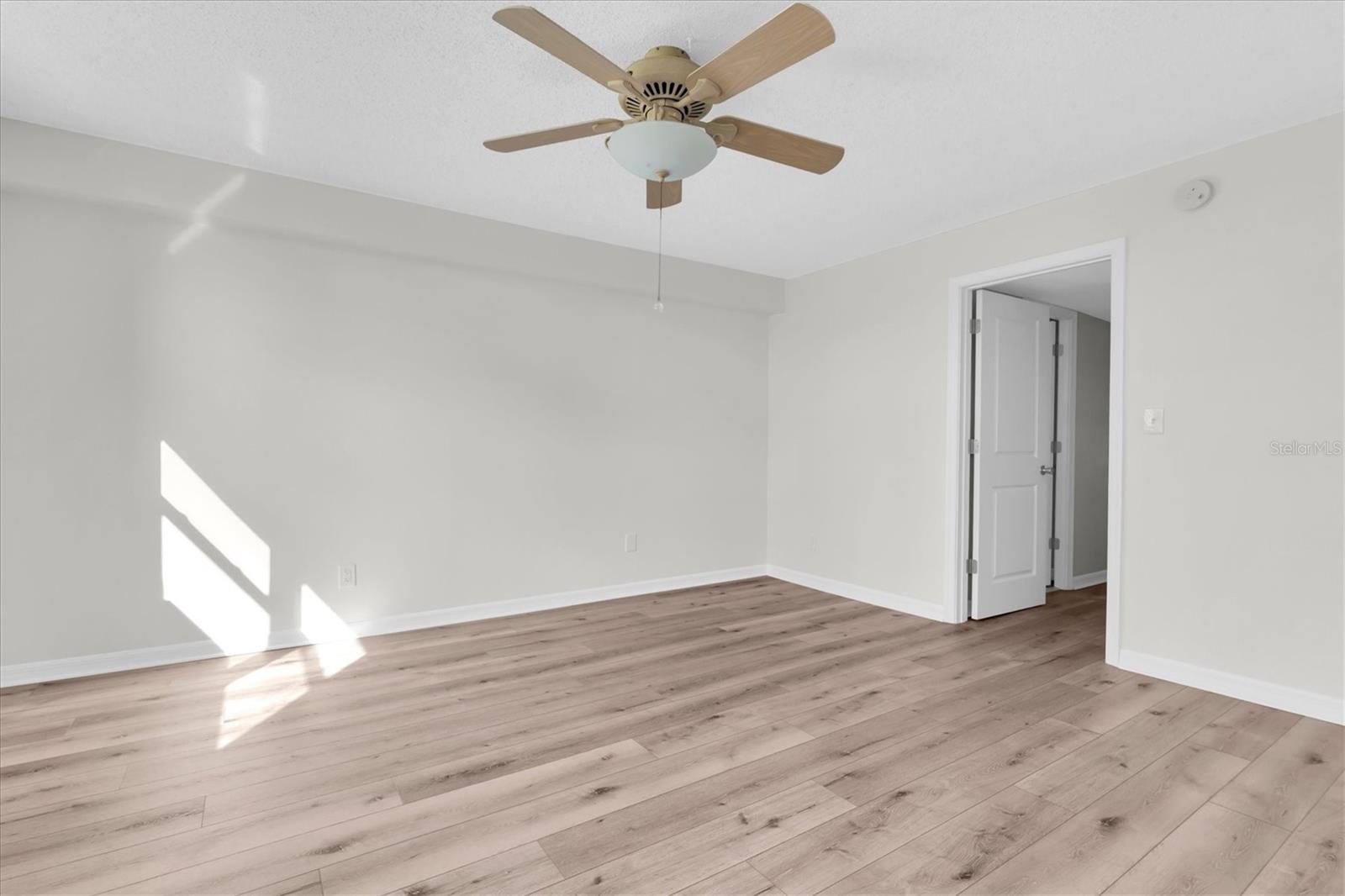 4885 1ST ST NE #106 — photo 30
