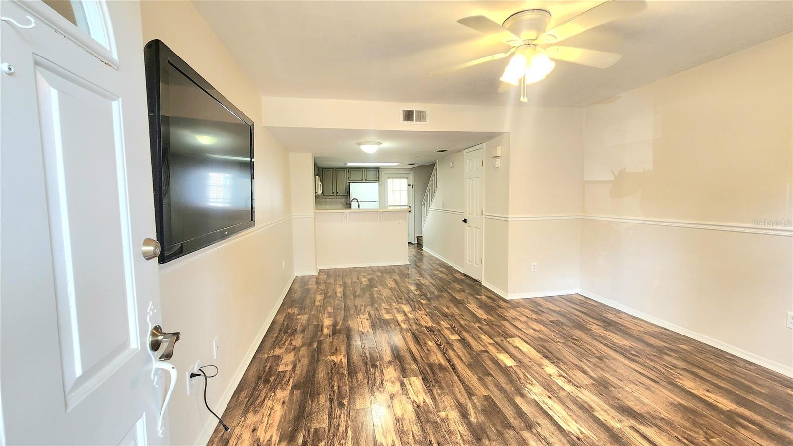 3335 FOX HUNT DR — photo 8