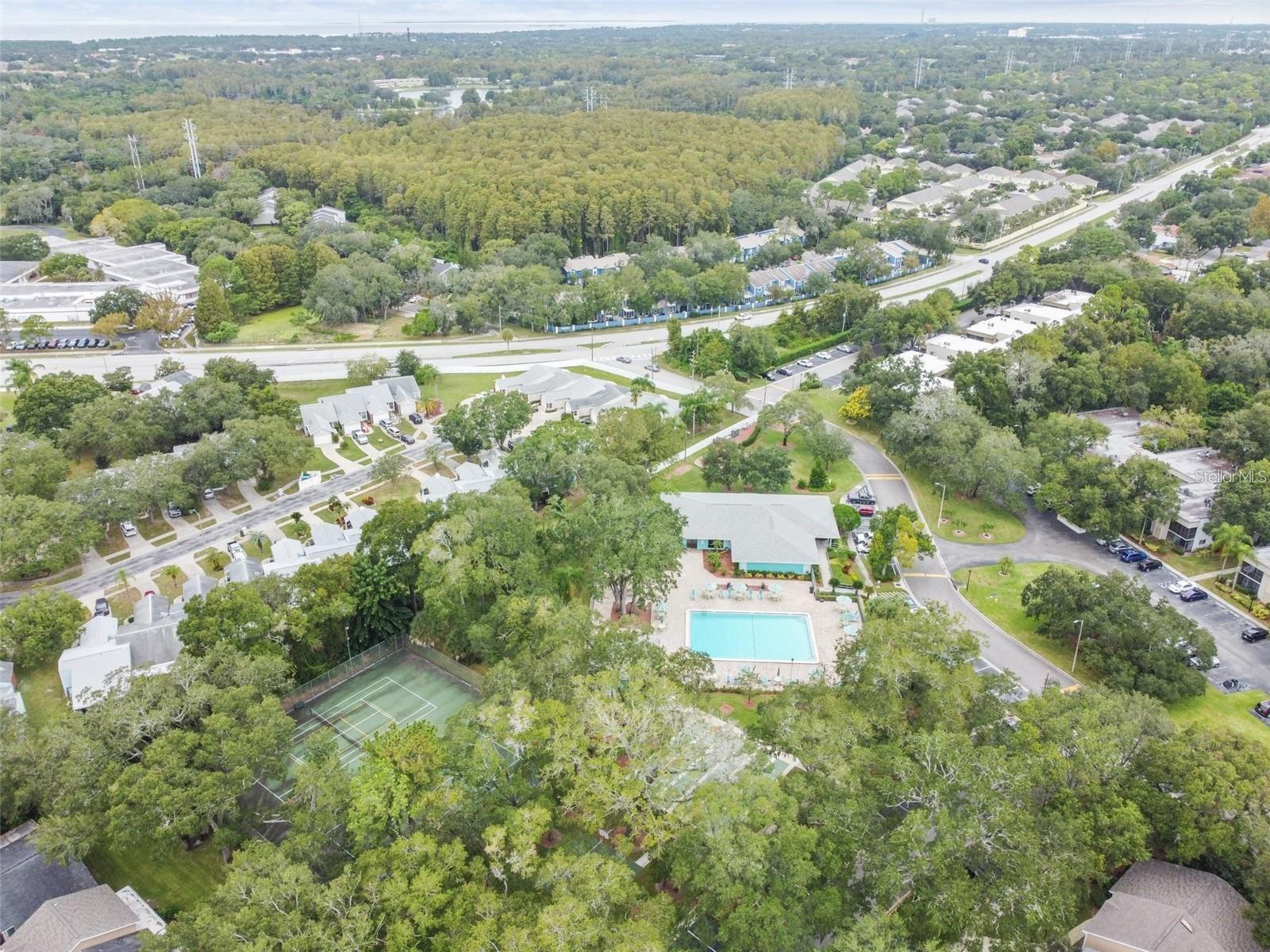 3335 FOX HUNT DR — photo 29