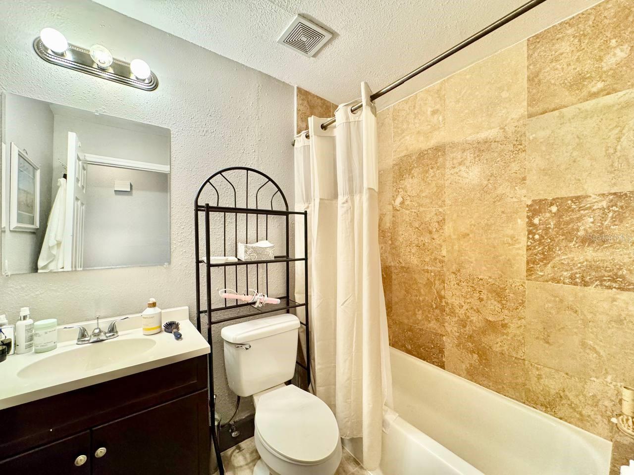 4904 N HIGHLAND AVE — photo 17