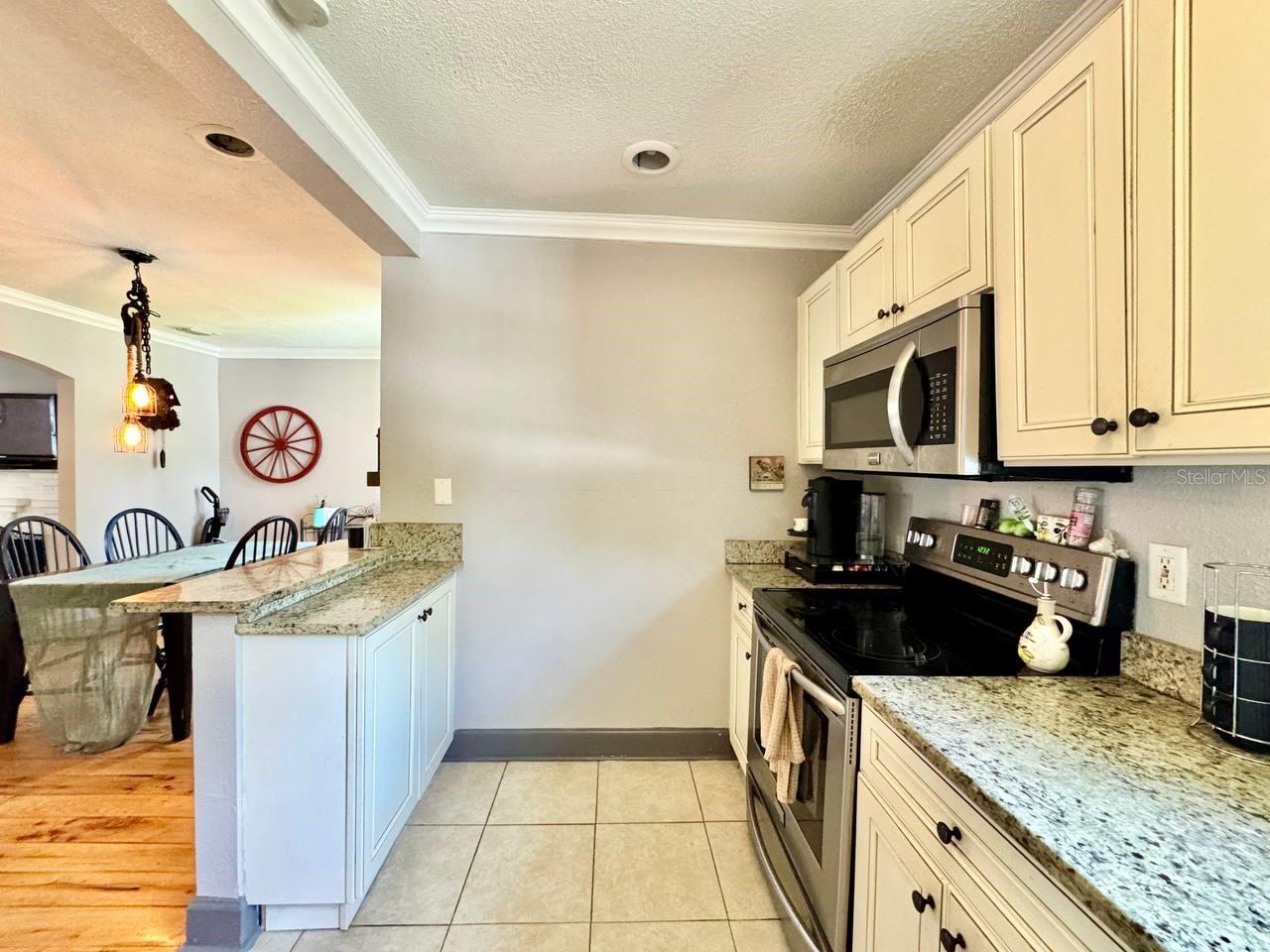 4904 N HIGHLAND AVE — photo 12
