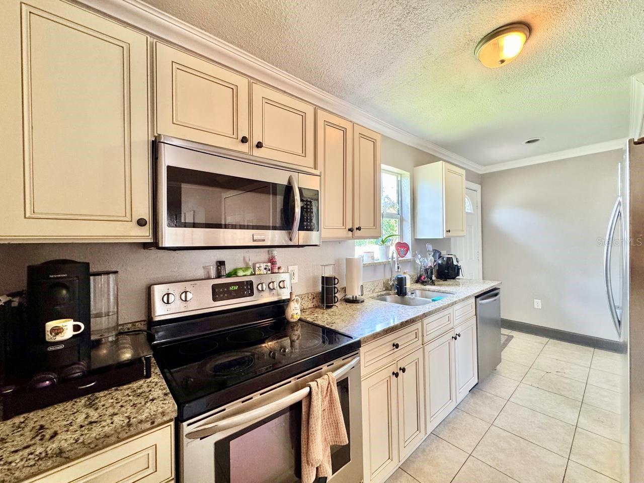 4904 N HIGHLAND AVE — photo 11
