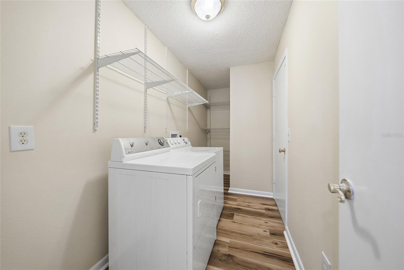 3179 LAKE SAXON DR — photo 33