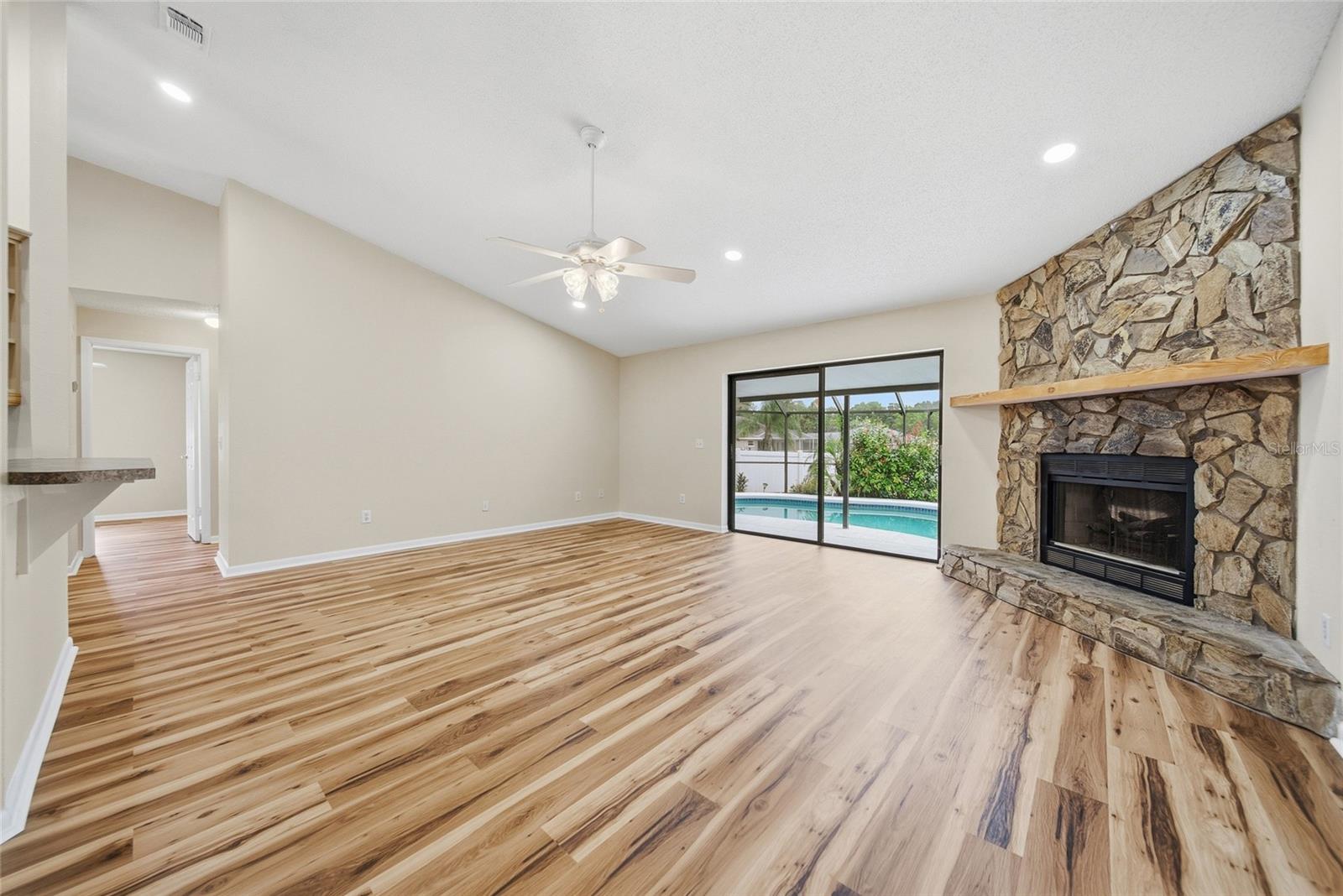 3179 LAKE SAXON DR — photo 19
