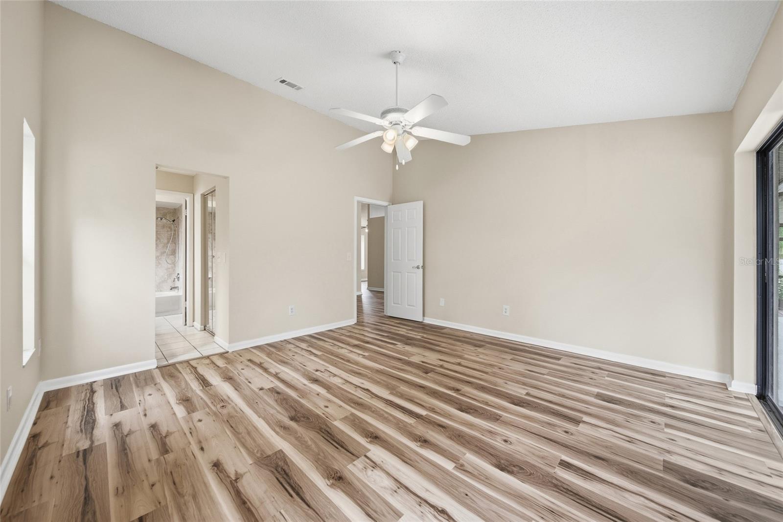 3179 LAKE SAXON DR — photo 21