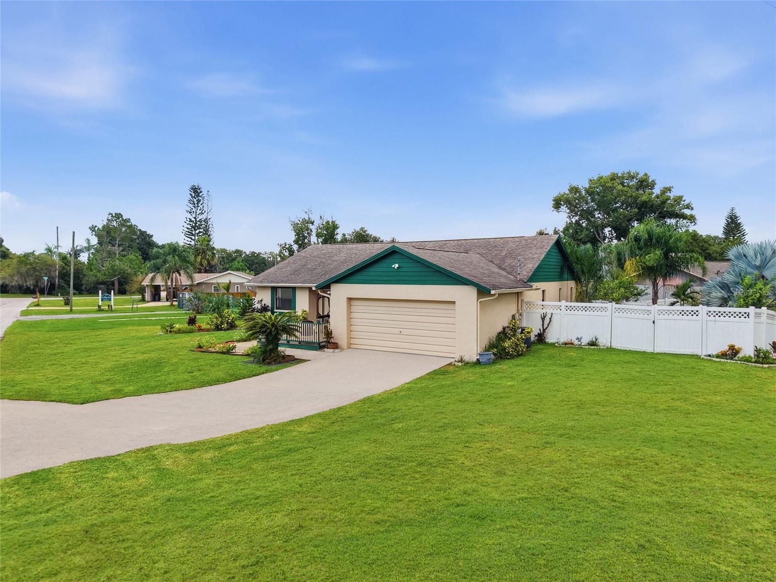 3179 LAKE SAXON DR — photo 5