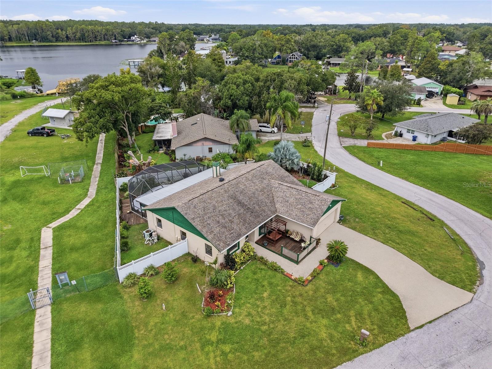 3179 LAKE SAXON DR — photo 40