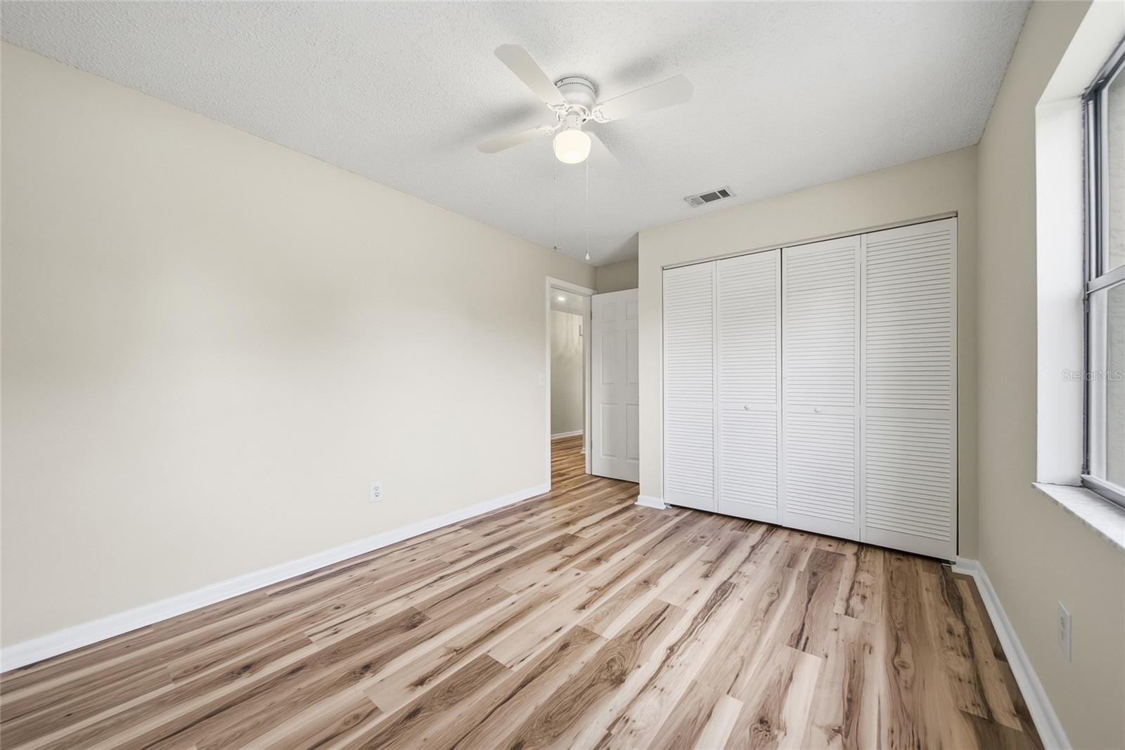 3179 LAKE SAXON DR — photo 30
