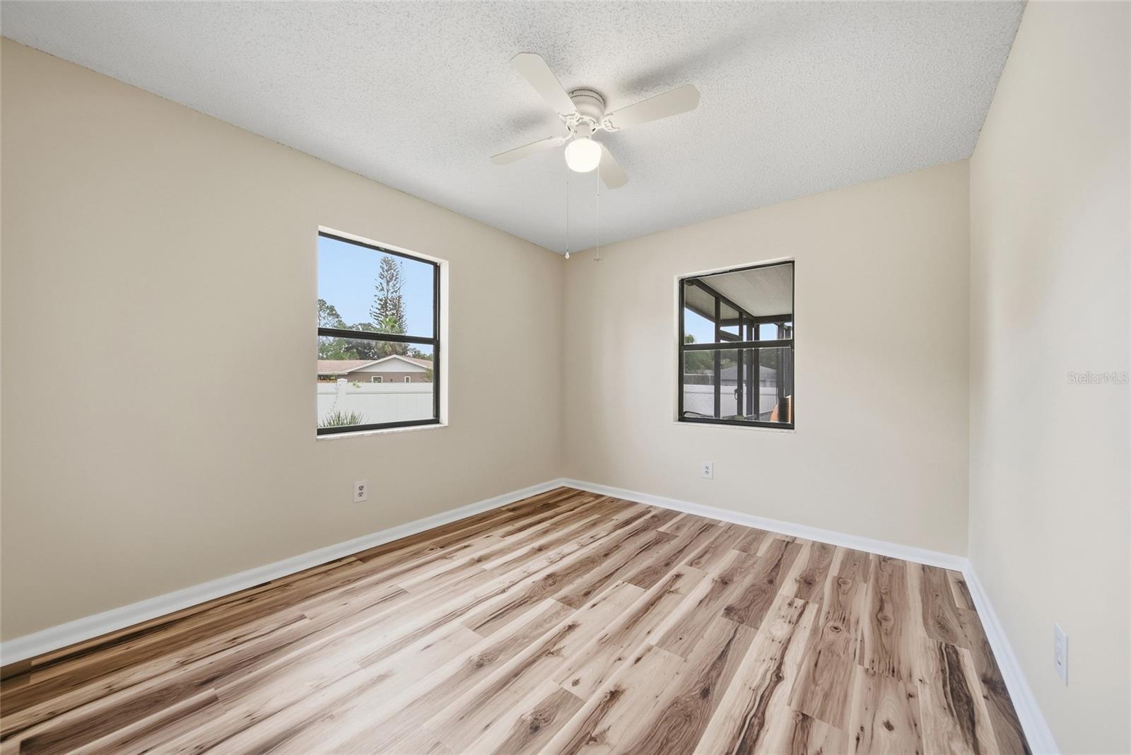 3179 LAKE SAXON DR — photo 29