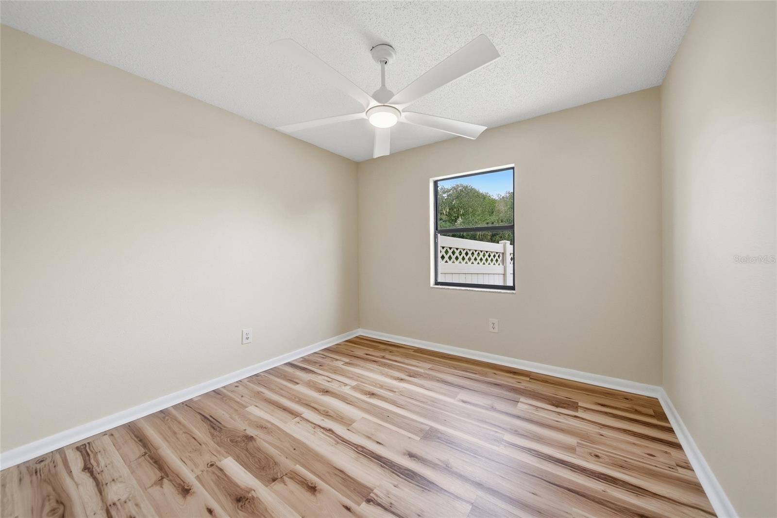 3179 LAKE SAXON DR — photo 25