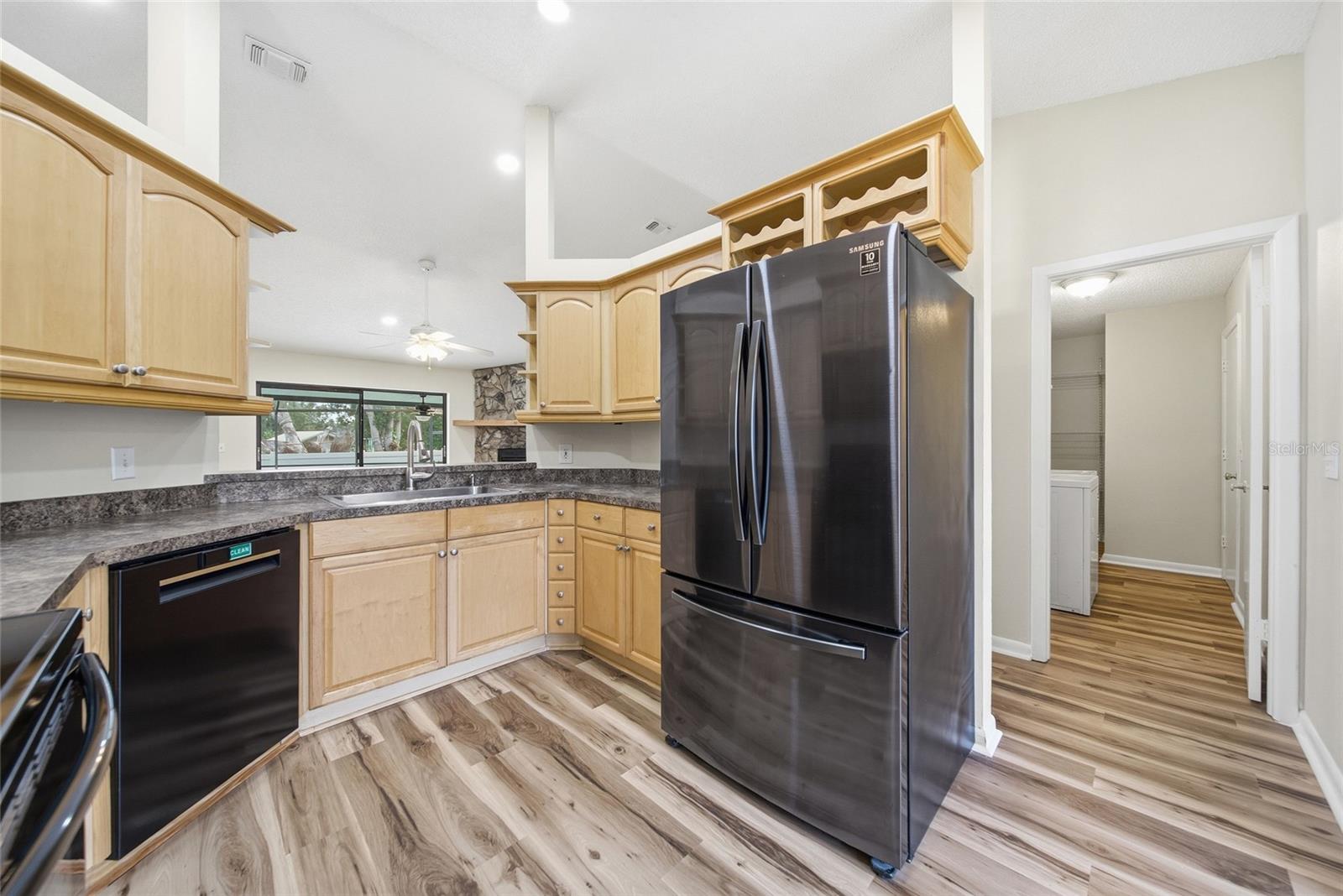 3179 LAKE SAXON DR — photo 16