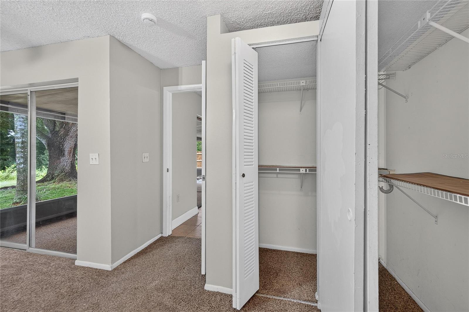 629 STILLVIEW CIR — photo 47