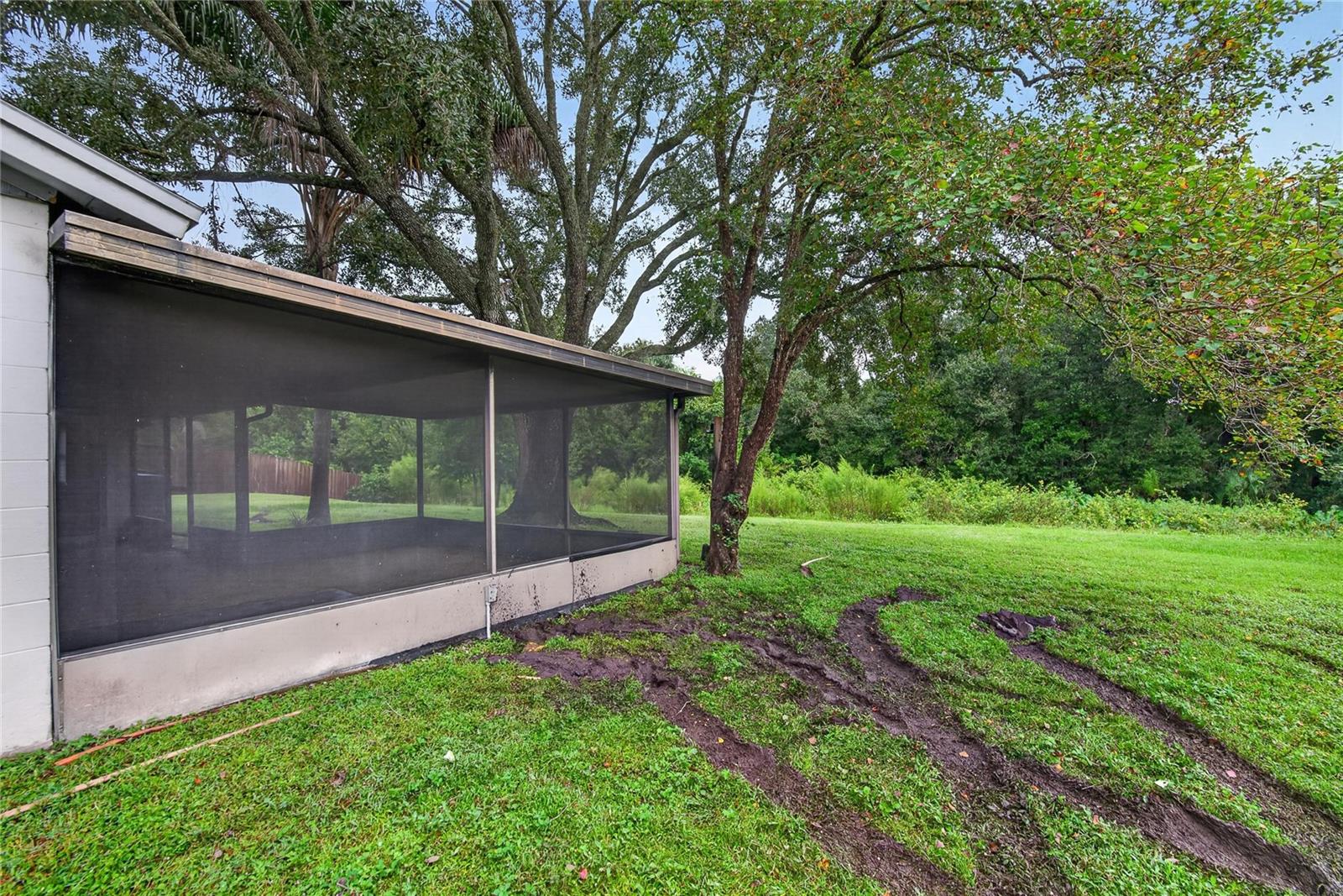 629 STILLVIEW CIR — photo 54