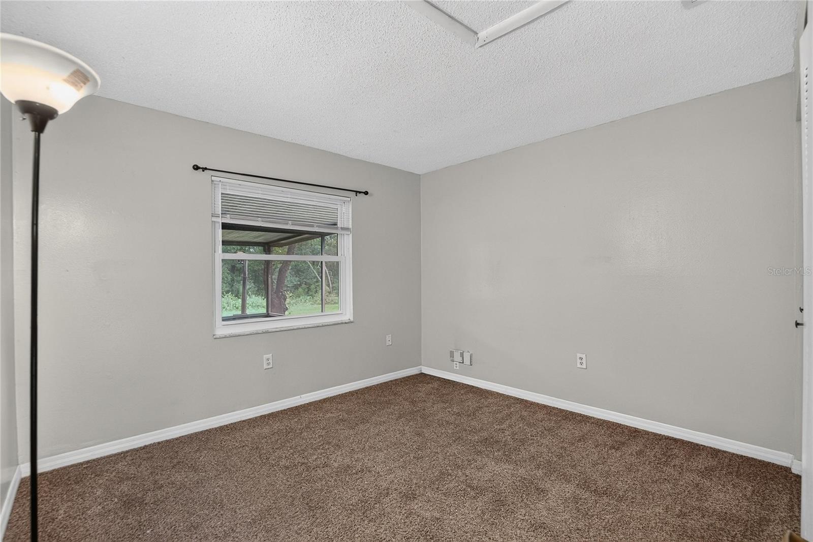 629 STILLVIEW CIR — photo 35