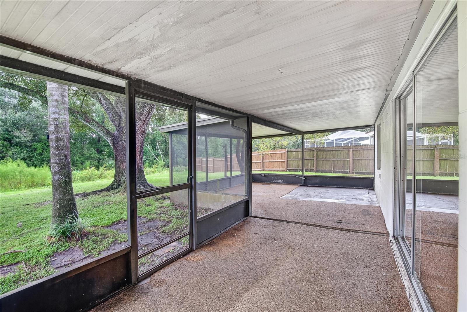 629 STILLVIEW CIR — photo 49