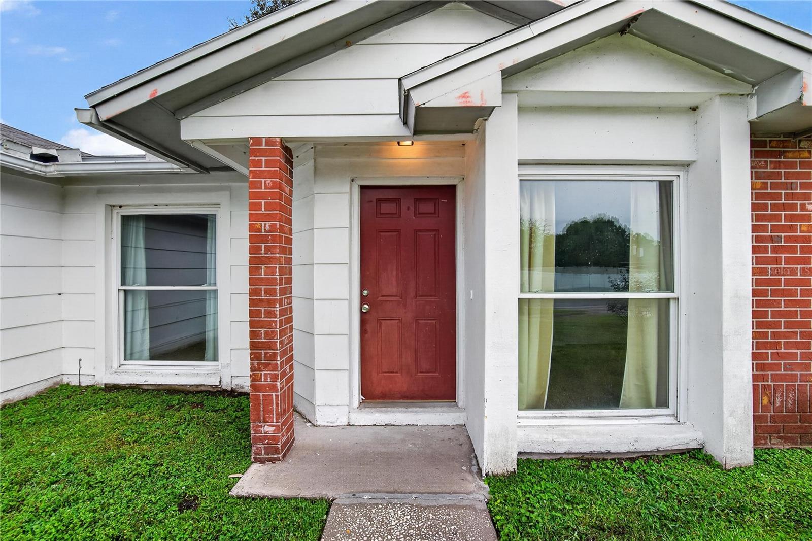 629 STILLVIEW CIR — photo 2