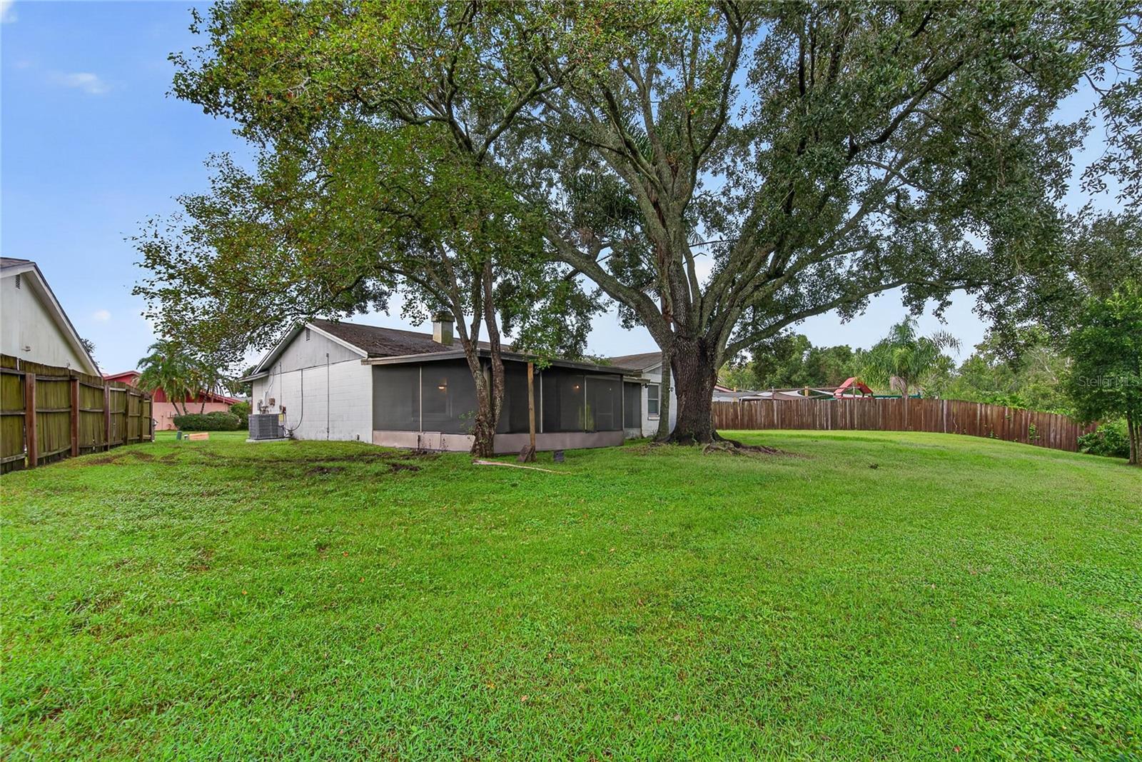 629 STILLVIEW CIR — photo 57