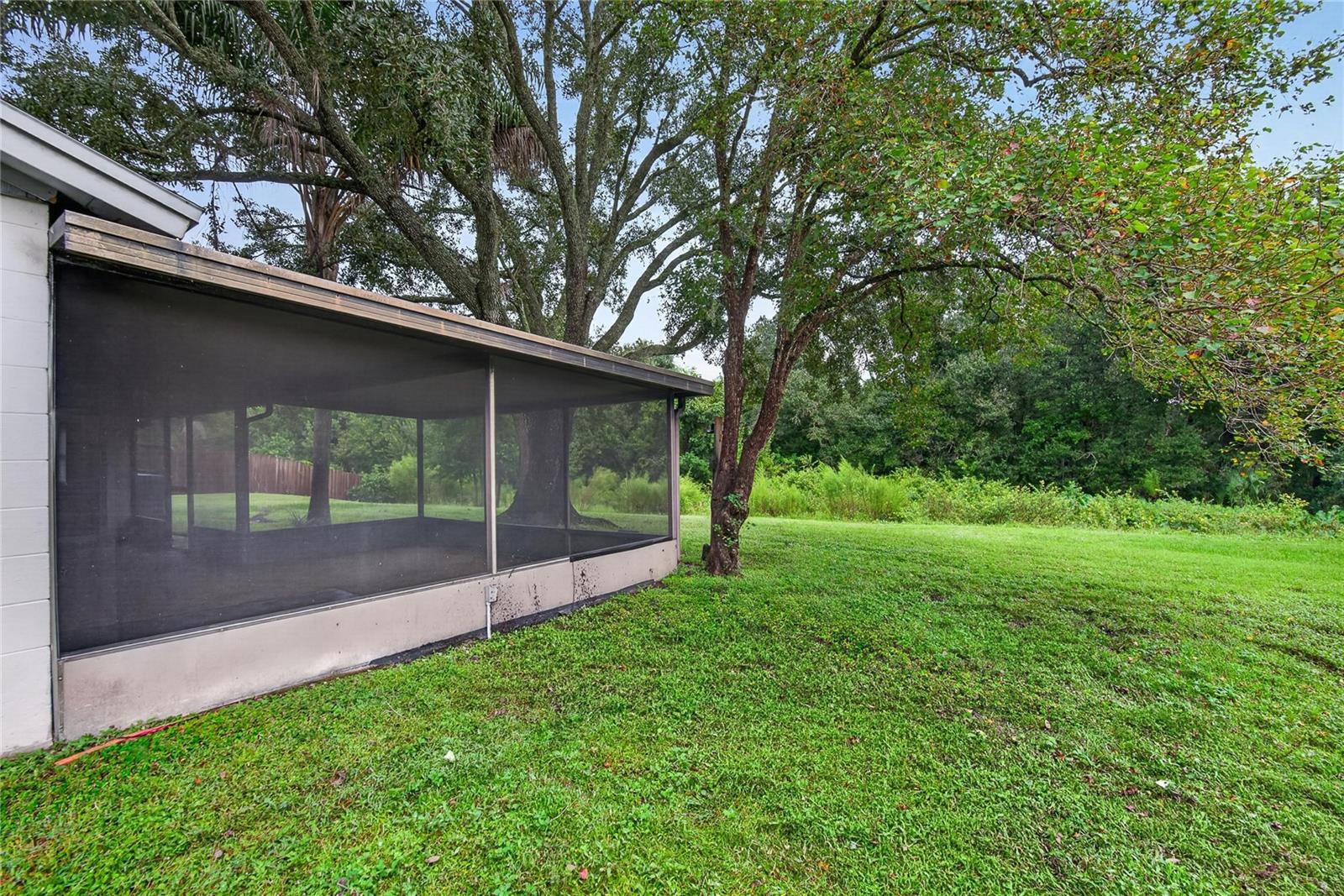 629 STILLVIEW CIR — photo 52