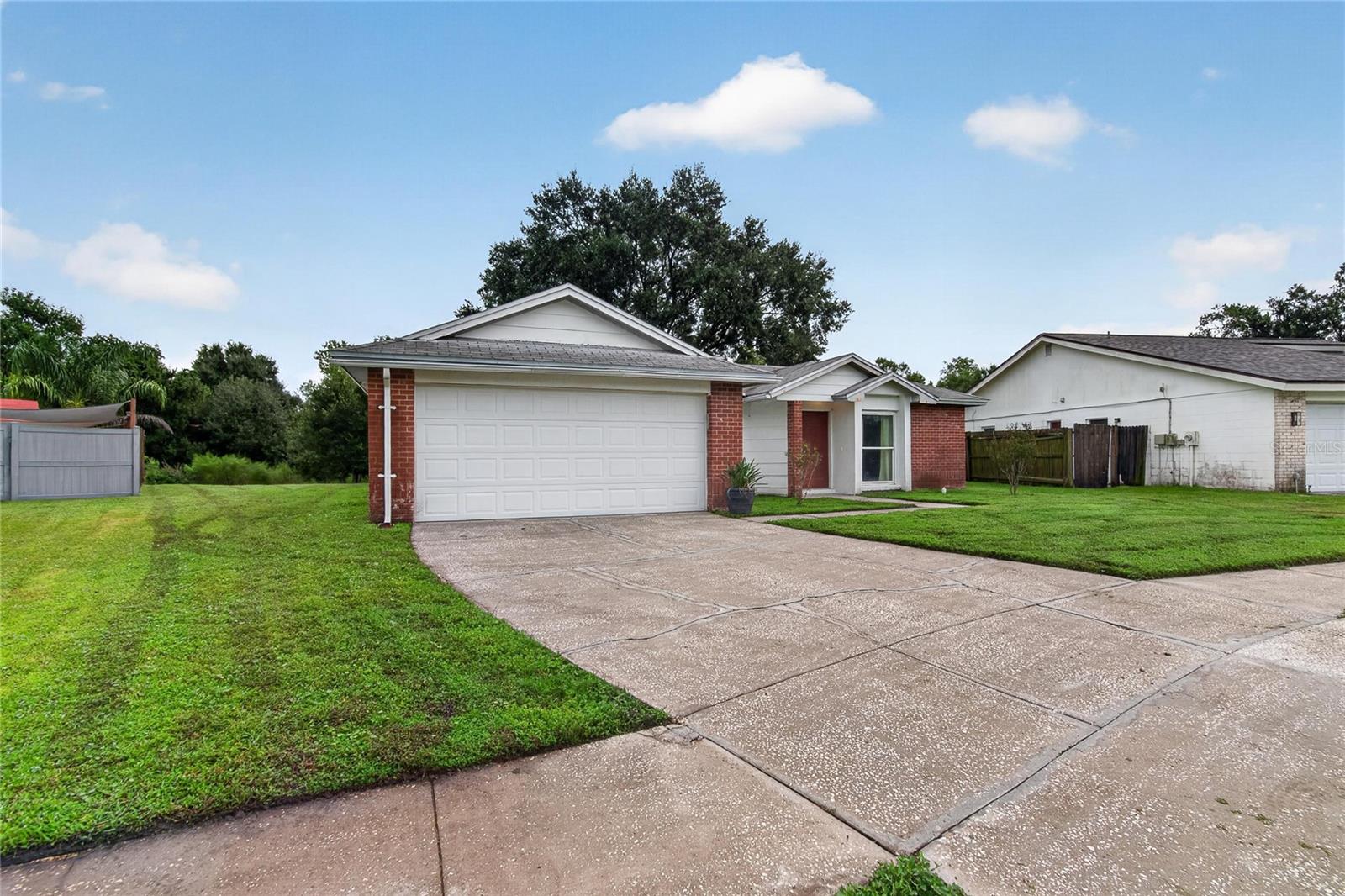 629 STILLVIEW CIR — photo 6