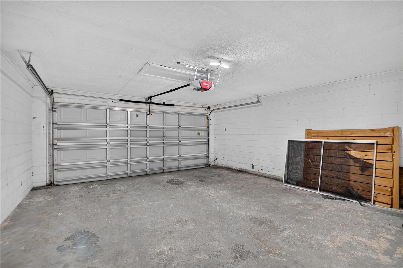 629 STILLVIEW CIR — photo 48
