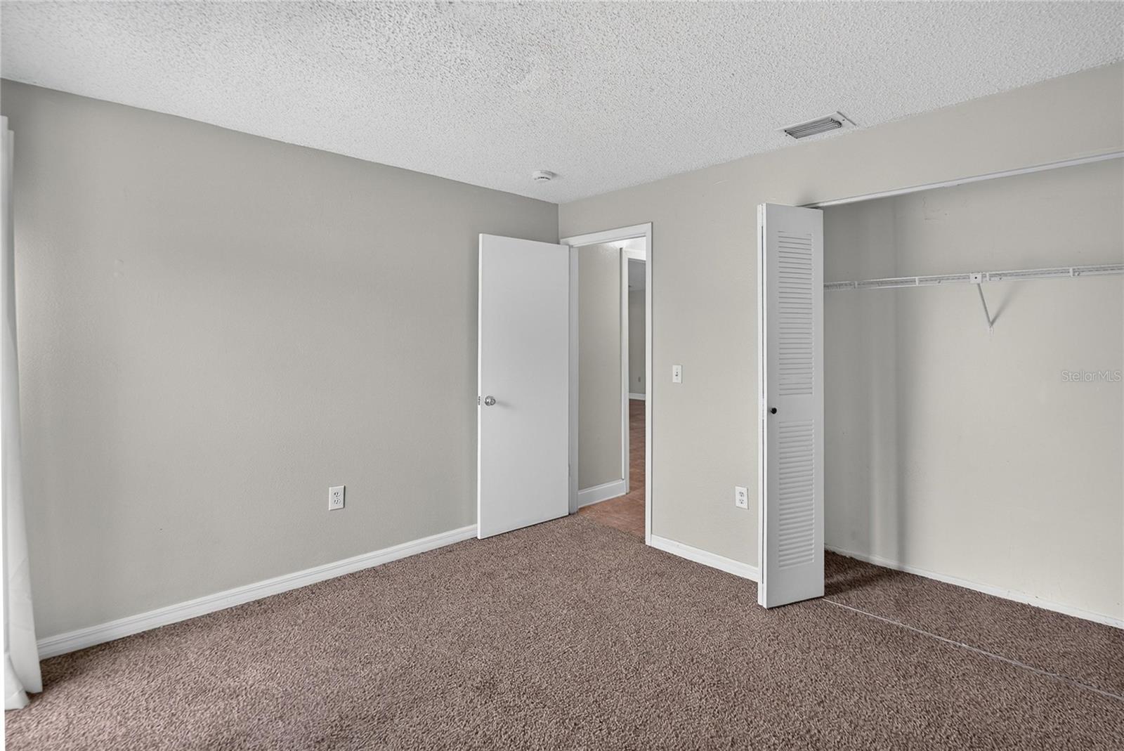 629 STILLVIEW CIR — photo 28