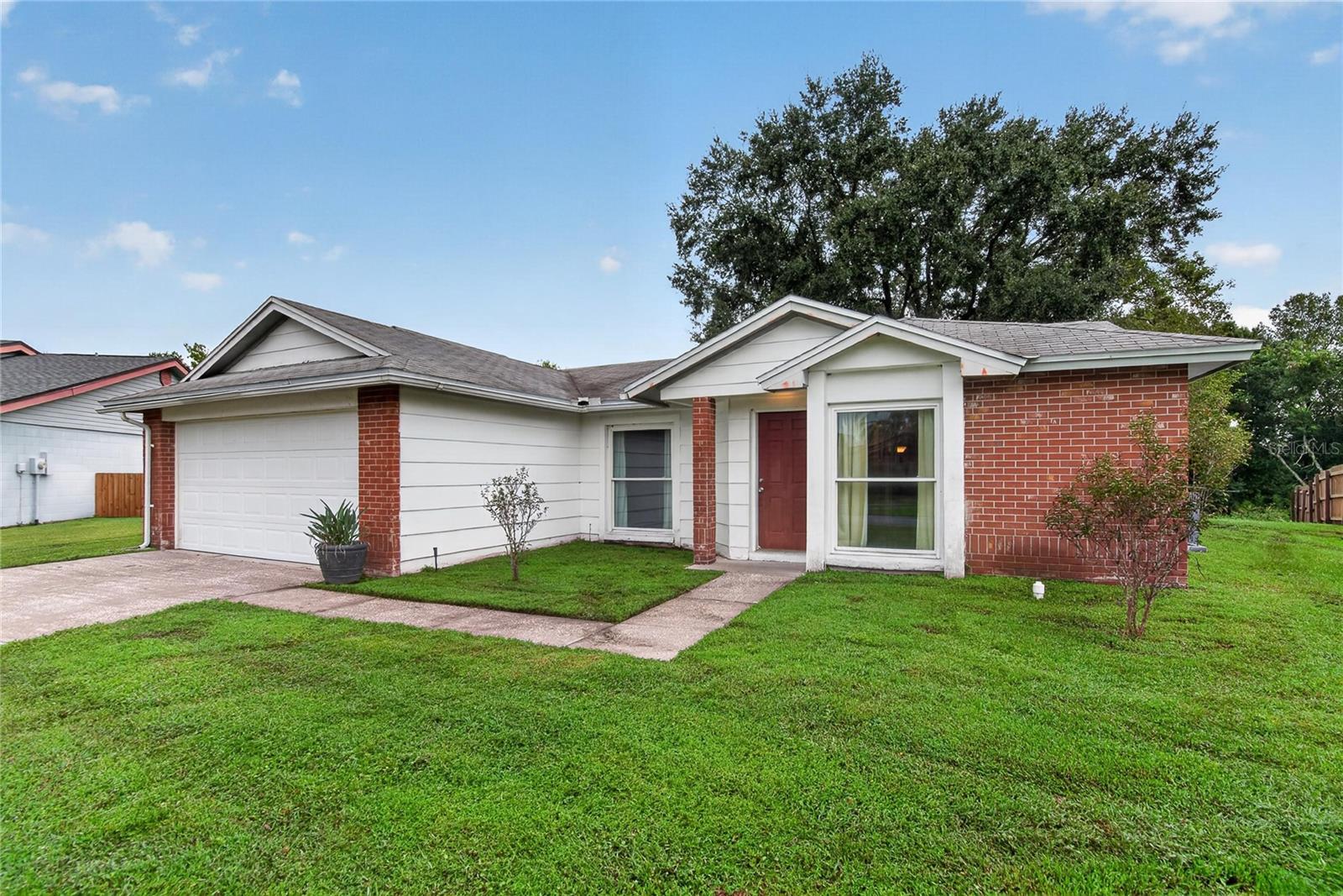 629 STILLVIEW CIR — photo 8