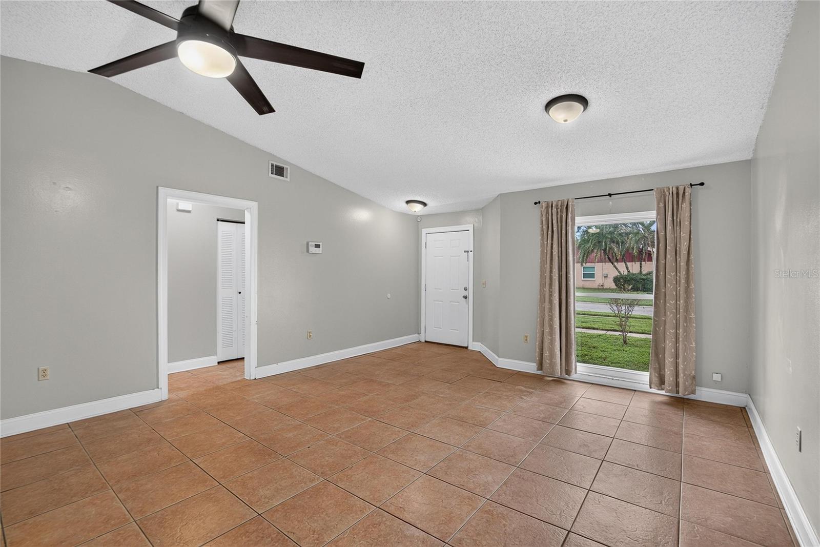 629 STILLVIEW CIR — photo 17