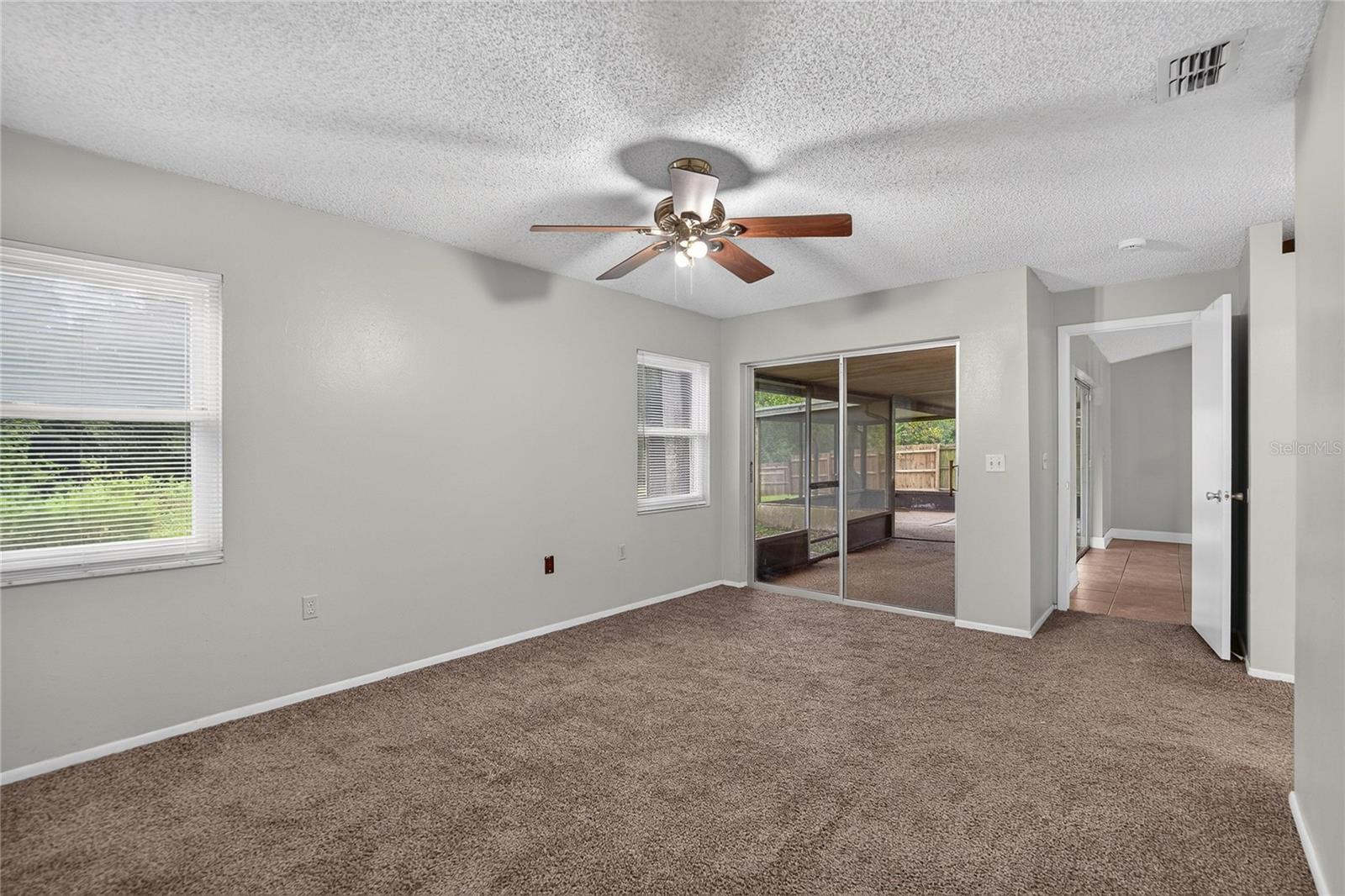 629 STILLVIEW CIR — photo 42