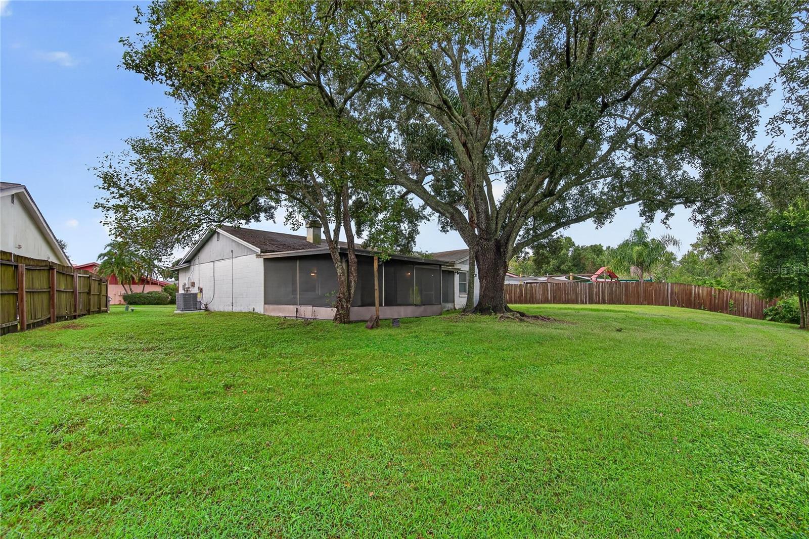 629 STILLVIEW CIR — photo 60