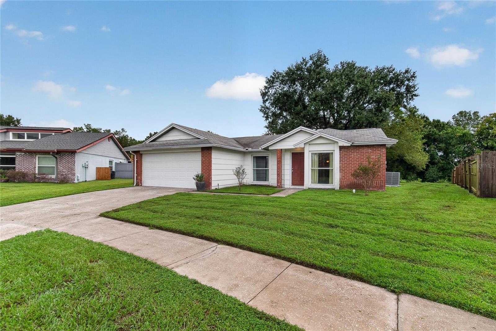 629 STILLVIEW CIR — photo 7