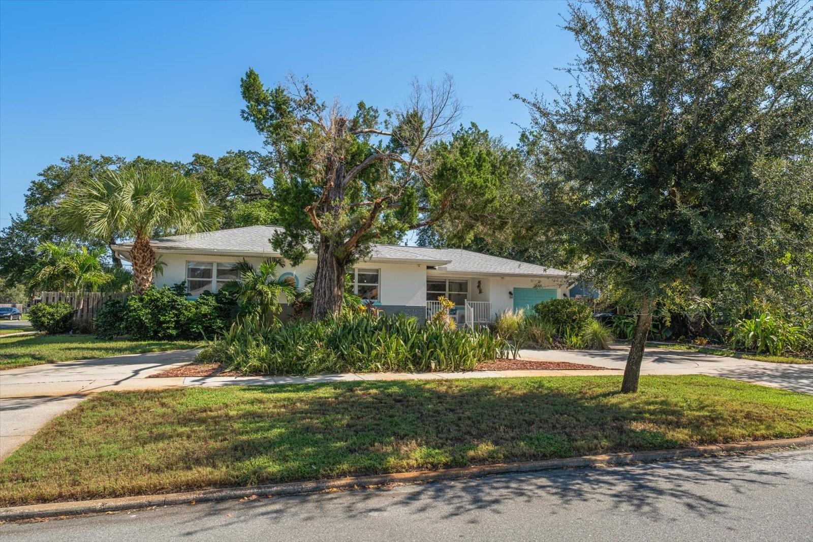 2534 BAYSIDE DR S — photo 32