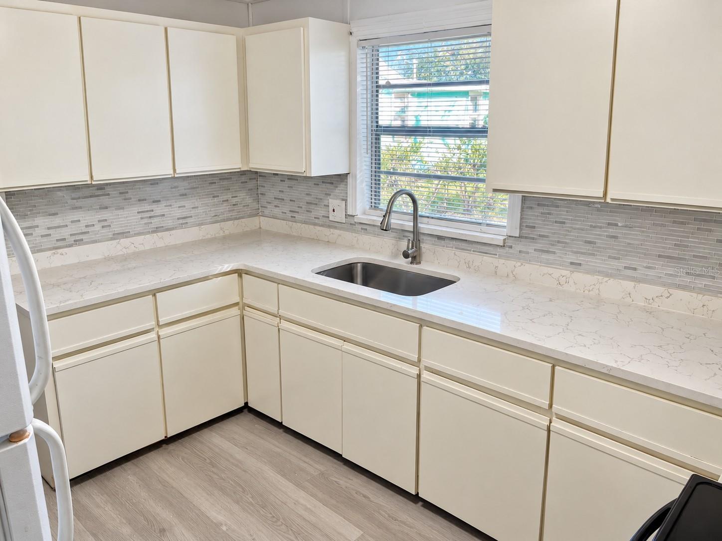 1007 15TH AVE NW — photo 19