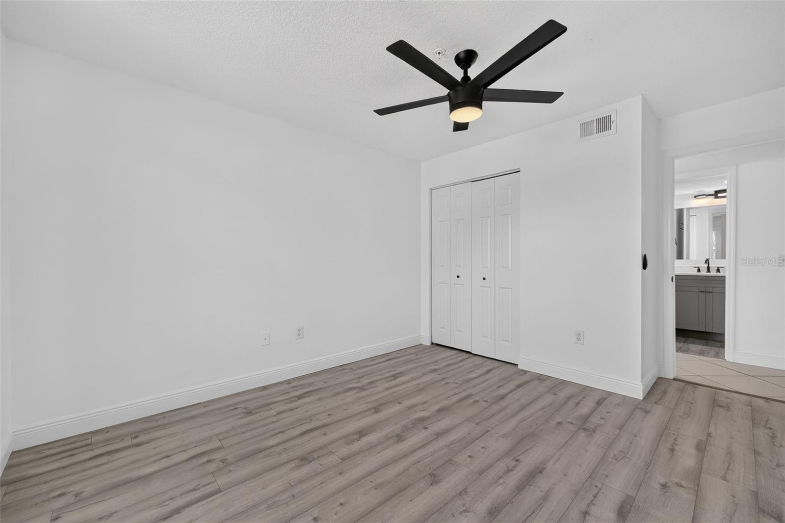 2400 FEATHER SOUND DR #1121 — photo 22