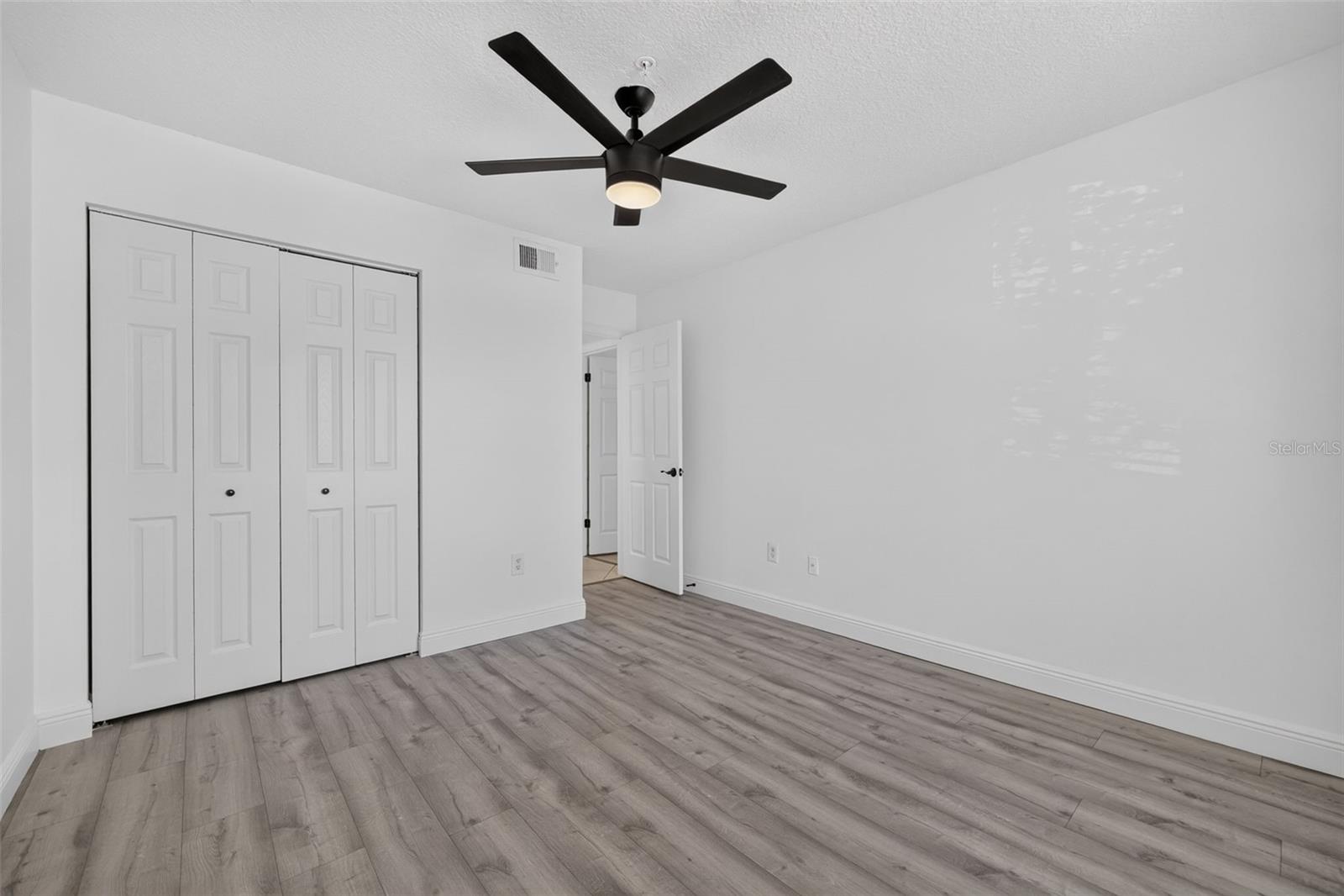 2400 FEATHER SOUND DR #1121 — photo 21