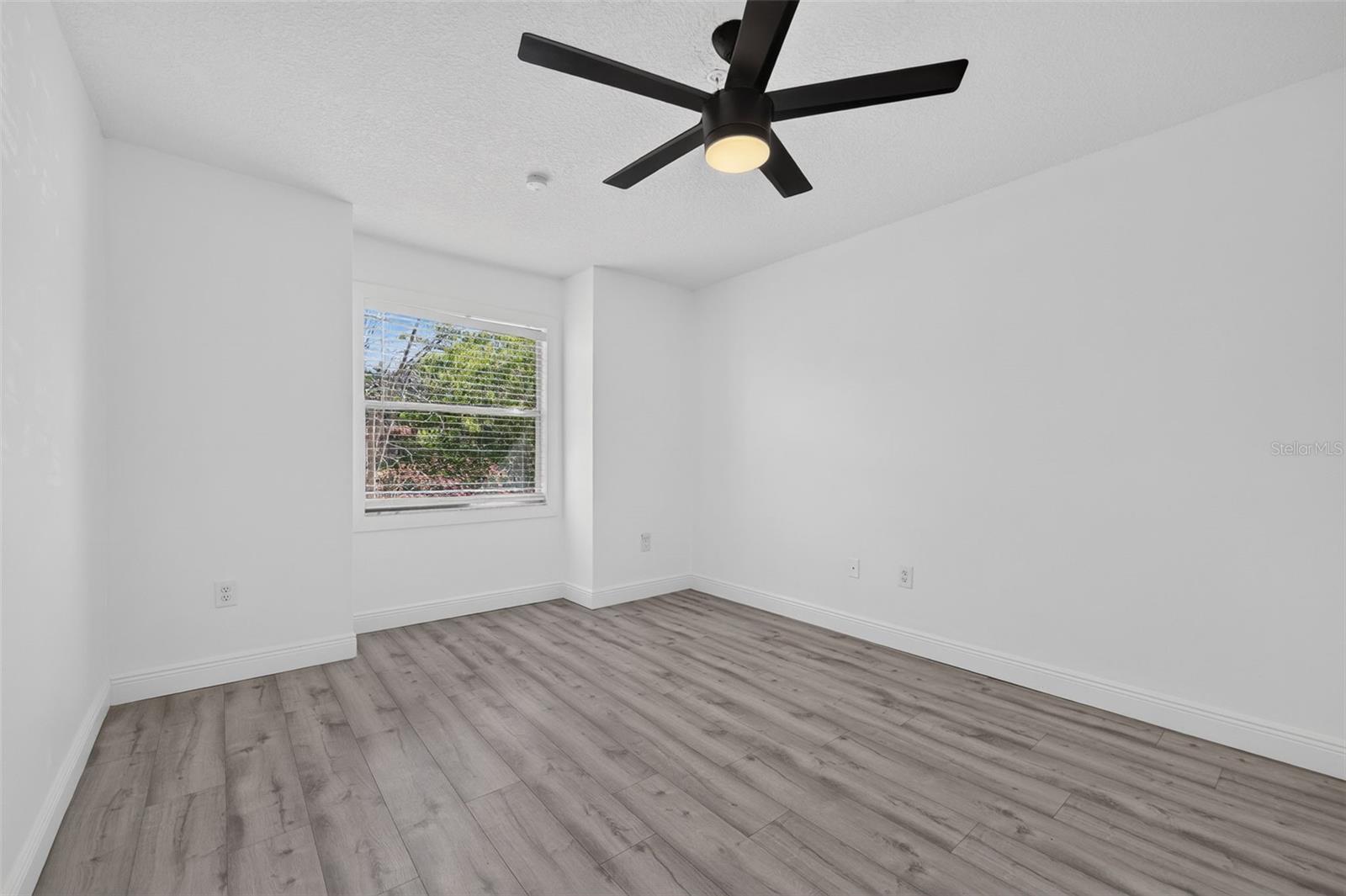 2400 FEATHER SOUND DR #1121 — photo 20