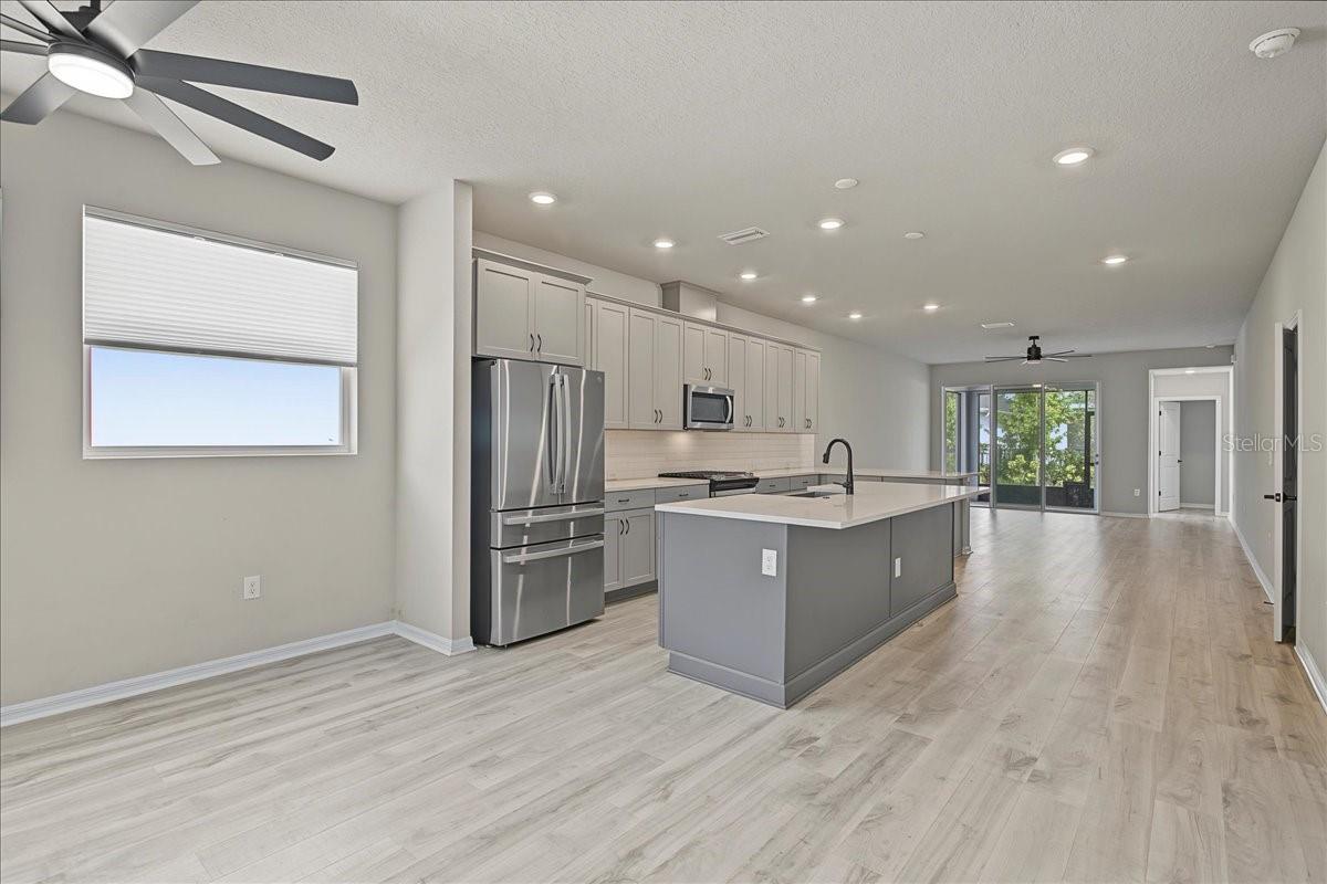 6026 GOLDEN NETTLE DR — photo 3