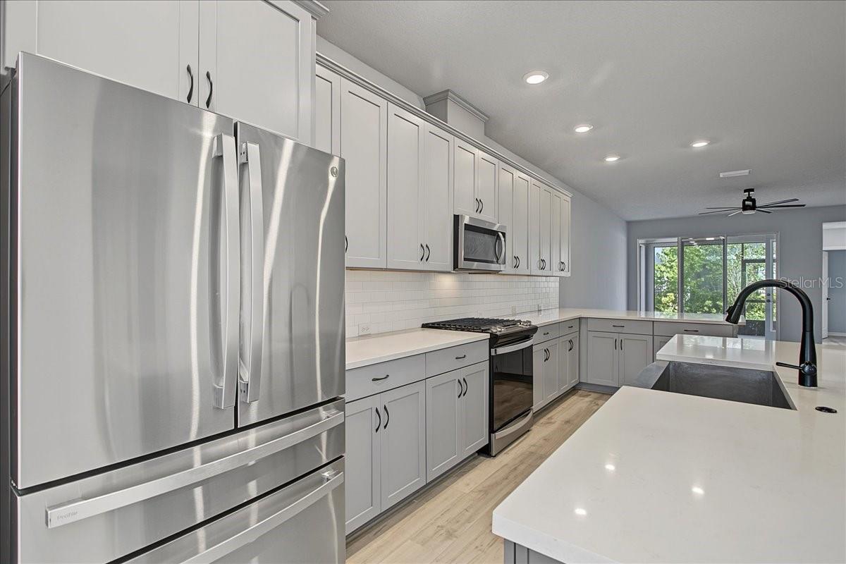 6026 GOLDEN NETTLE DR — photo 9