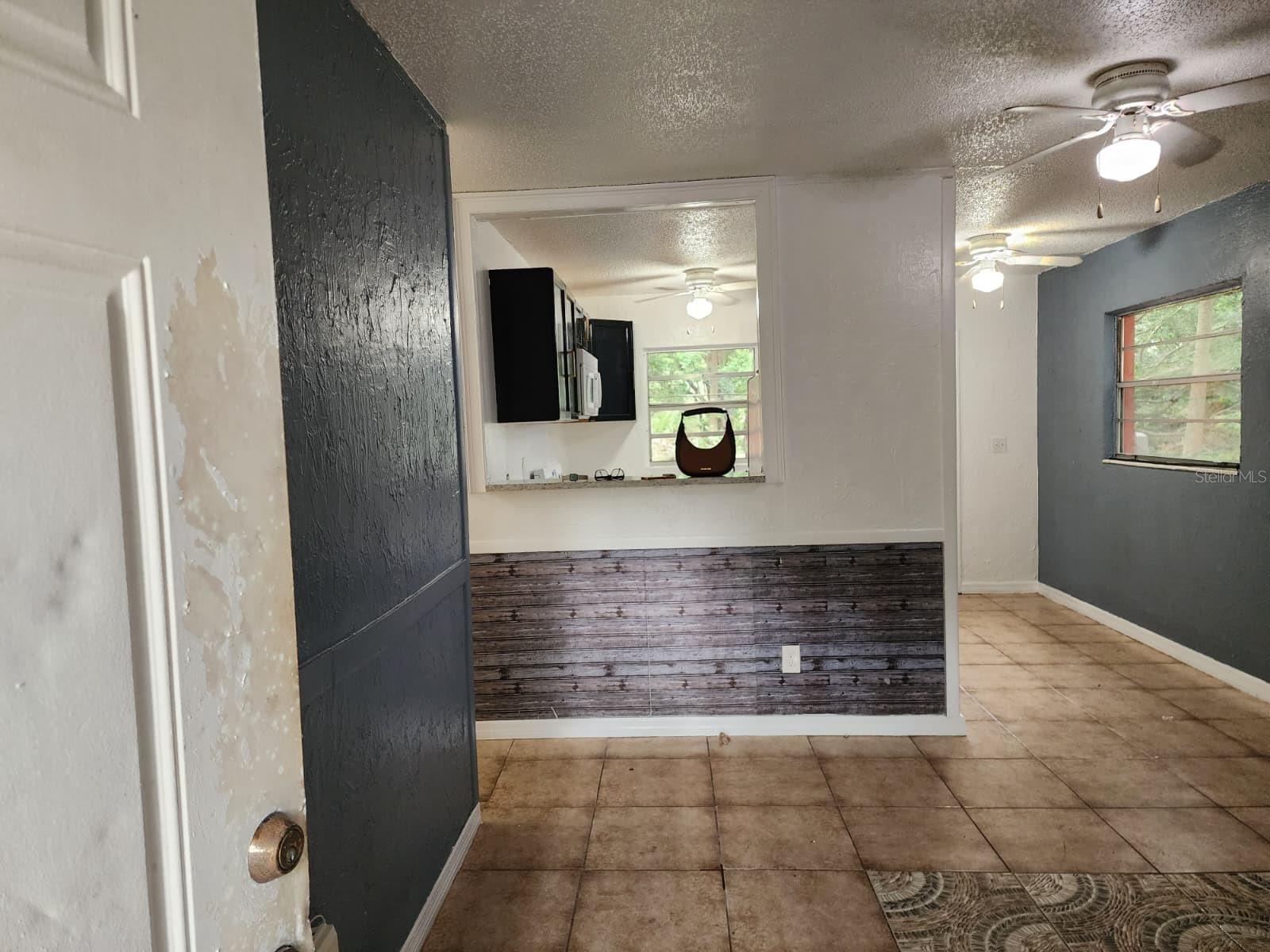 621 LINCOLN AVE — photo 2